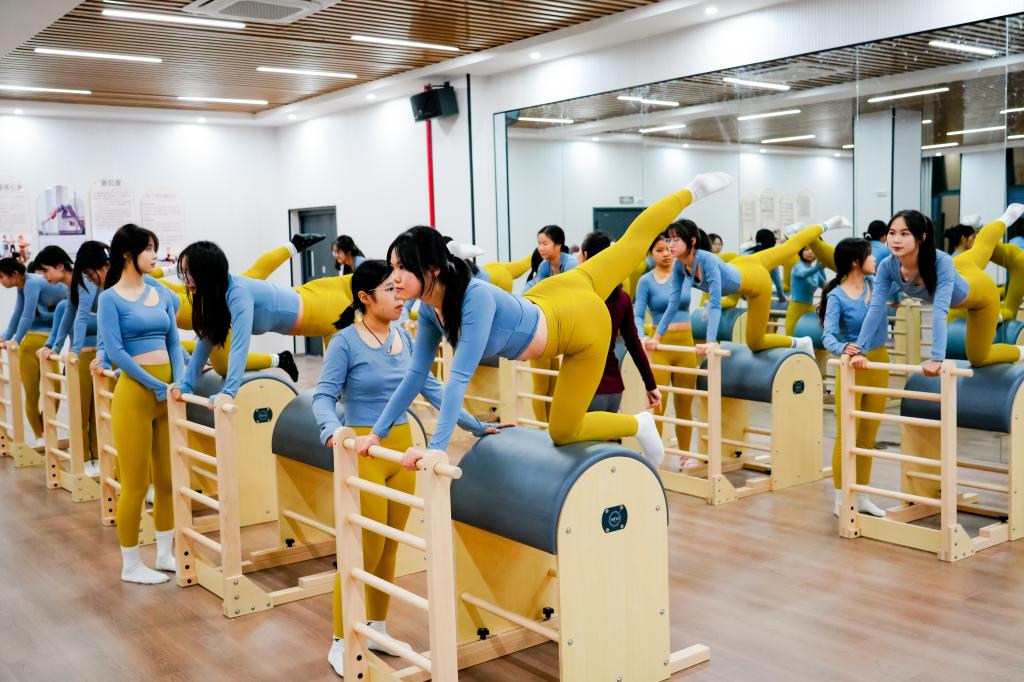 说明: https://www.whsw.cn/__local/2/AD/98/CE5609F3C422B18A6028F3E8C62_9F209C97_1BA3A.jpg